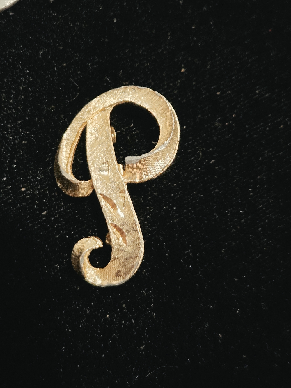 Vintage Mamselle Gold Letter "P" Pin Brooch - Picture 2 of 5
